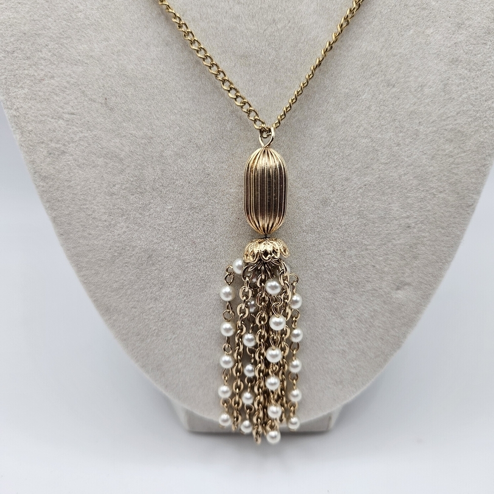 VINTAGE Gold Tone Faux Pearl Beaded Tassel Pendant Necklace